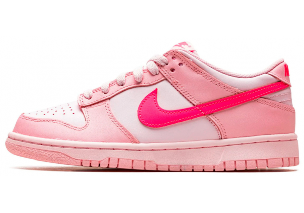 Nike SB Dunk Low Triple Pink