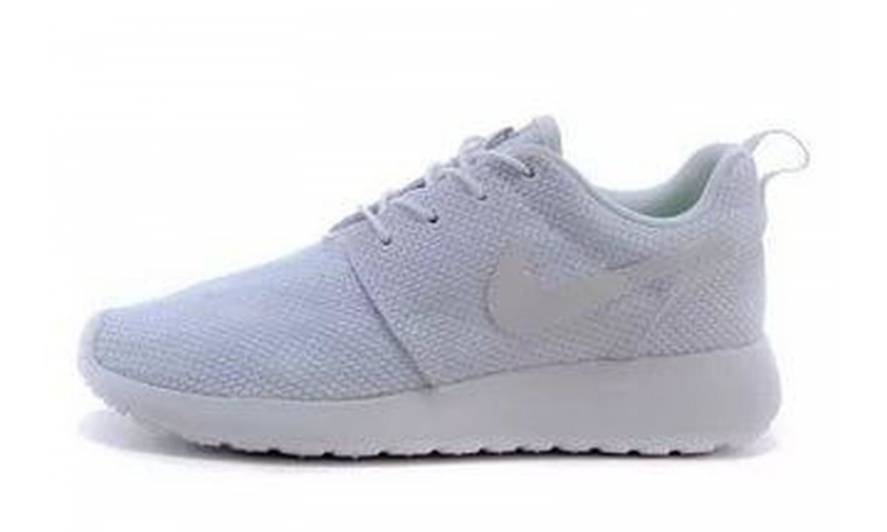 Бела ран. Nike Roshe Run ID Pure Platinum. Nike кроссовки Roshe one. Найк Роше РАН белые. Nike Roshe Run белые.