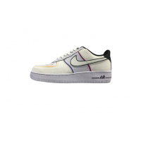 Кроссовки Nike Air Force с узорами бежевые