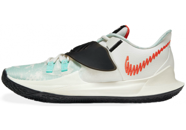 Баскетбольные кроссовки Nike Kyrie Low 3 бежевые