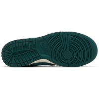 Кроссовки Nike Wmns Dunk Low Green Velvet