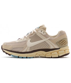 Nike Zoom Vomero 5 Beige