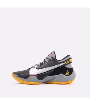 Баскетбольные кроссовки Nike Zoom Freak 2 серые