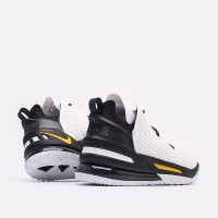 Баскетбольные кроссовки Nike Lebron XVIII черно-белые